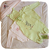 Комплект на выписку "IT'S LOVE", салатовый Комплект на выписку "IT'S LOVE", салатовый